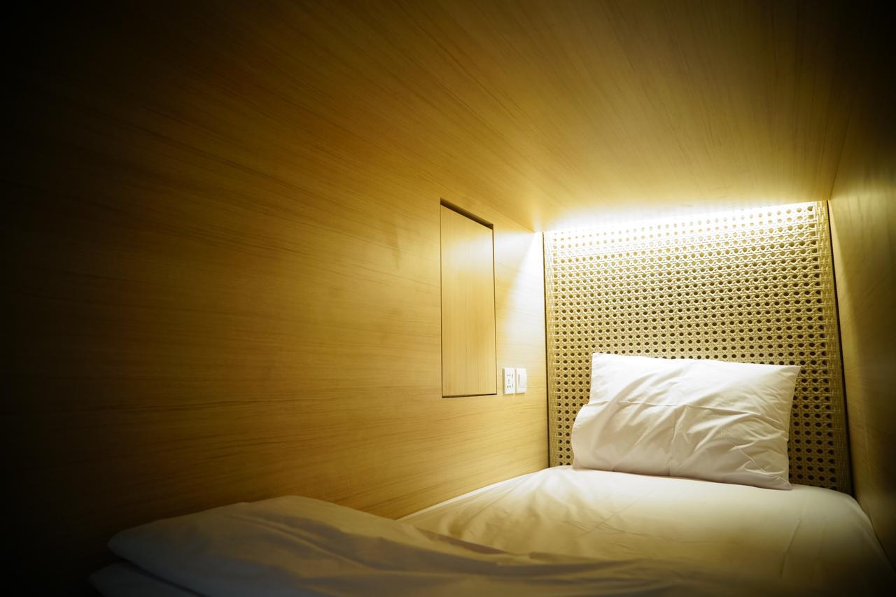 Borough Capsule Hostel Bali Legian Kültér fotó
