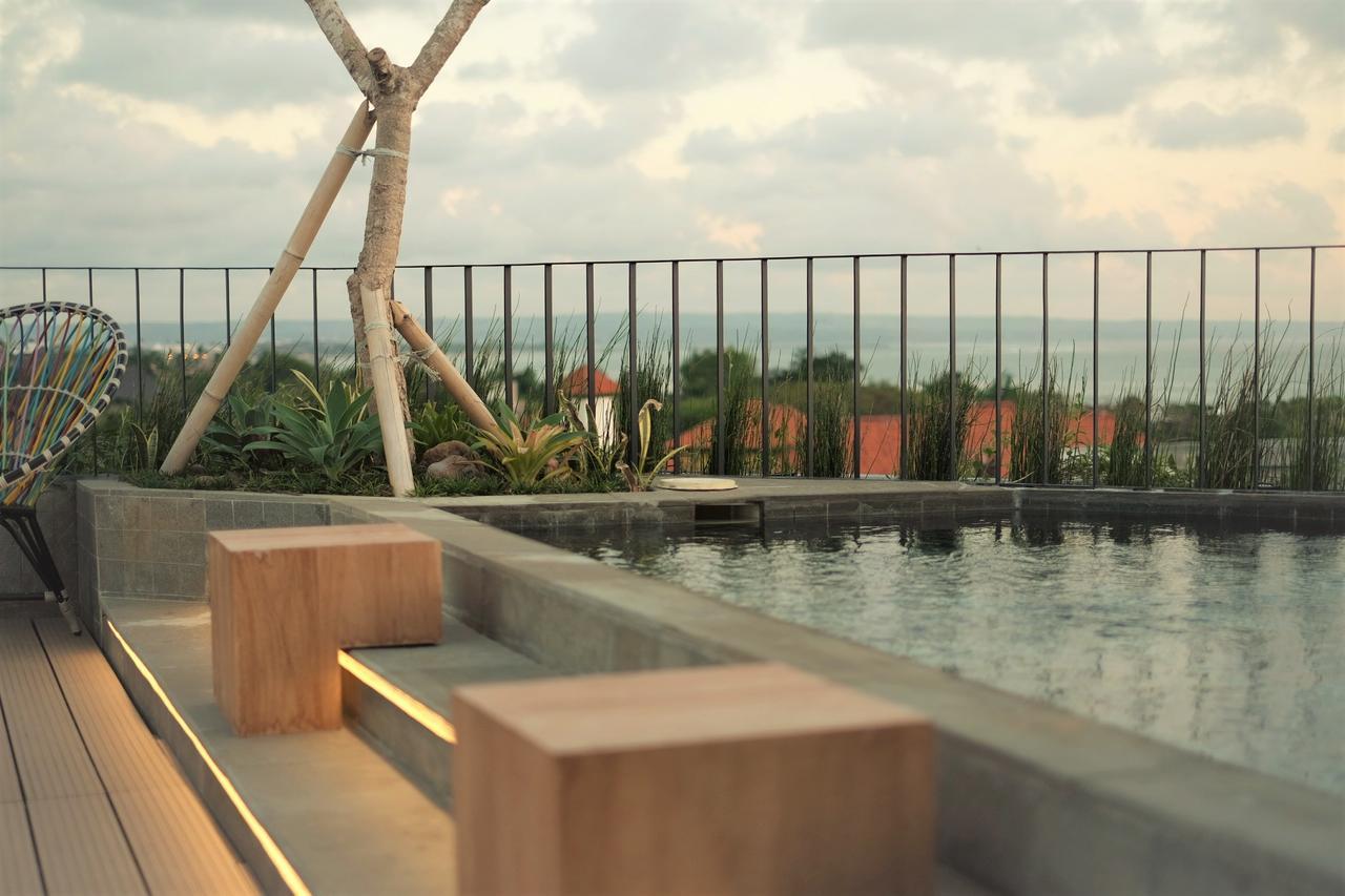 Borough Capsule Hostel Bali Legian Kültér fotó